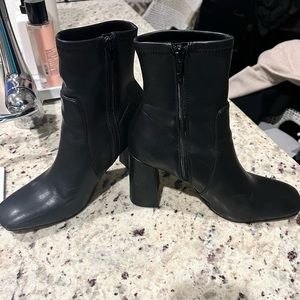 Express Black Boots!